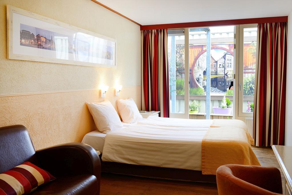 Hotel Jo Van Den Bosch 's-Hertogenbosch  Pokój zdjęcie